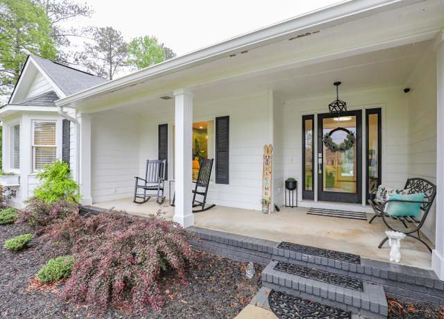 Property at 3653 Sussex Dr, Milledgeville, GA 31061, 4 beds, 5 baths