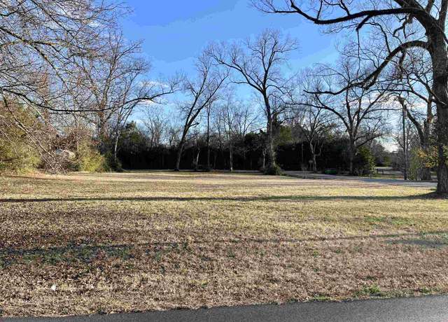 Property at 300 East Magnolia St, Eatonton, GA 31024