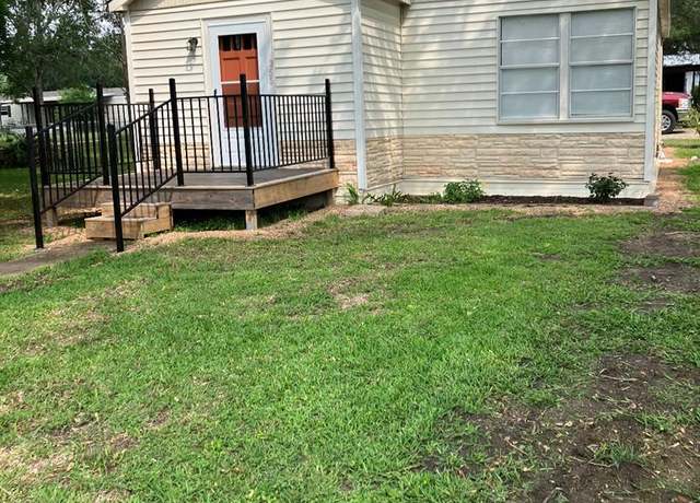 Property at 355 8th, Markham, TX 77456, 2 beds, 1 bath