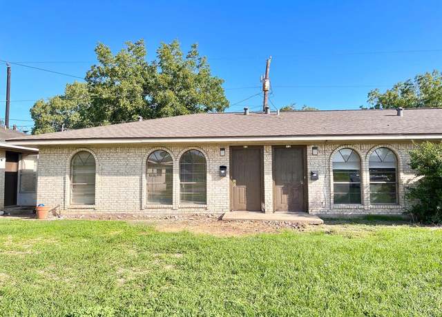 Property at 3021 Sycamore #13 St, Bay City, TX 77414, 2 beds, 1 bath