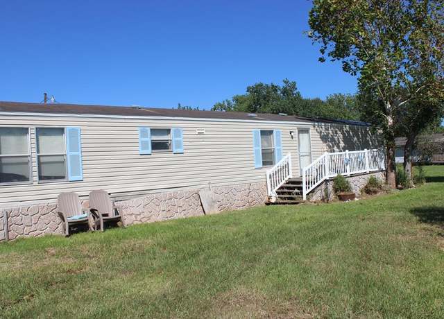 Property at 51 Meadowlark, Palacios, TX 77465, 3 beds, 2 baths