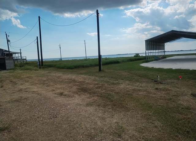 Property at 638 Ladyfish Rd, Palacios, TX 77465