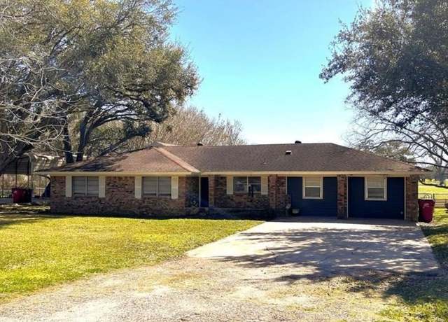 Property at 153 Red River Rd, Bay City, TX 77414, 4 beds, 3 baths