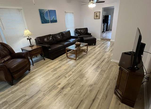 Property at 506 Morton Ave, Palacios, TX 77465, 3 beds, 2 baths