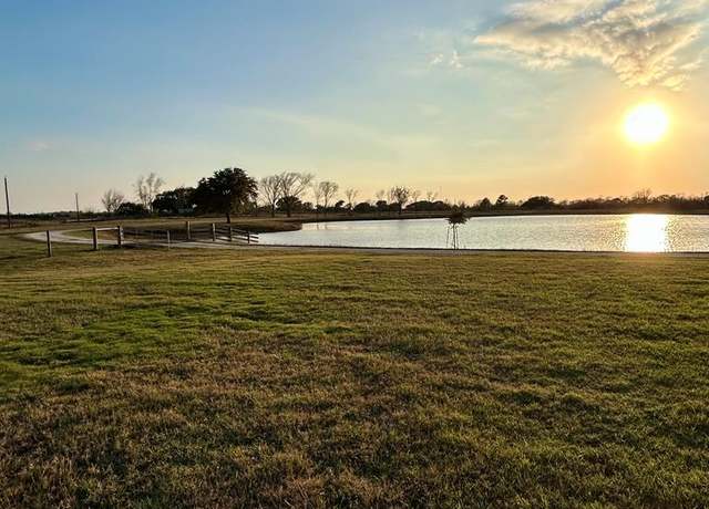 Property at 1426 Fm 2078, Bay City, TX 77414, 3 beds, 2 baths