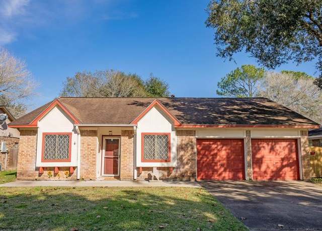 Property at 14 Columbella St, Bay City, TX 77414, 3 beds, 2 baths
