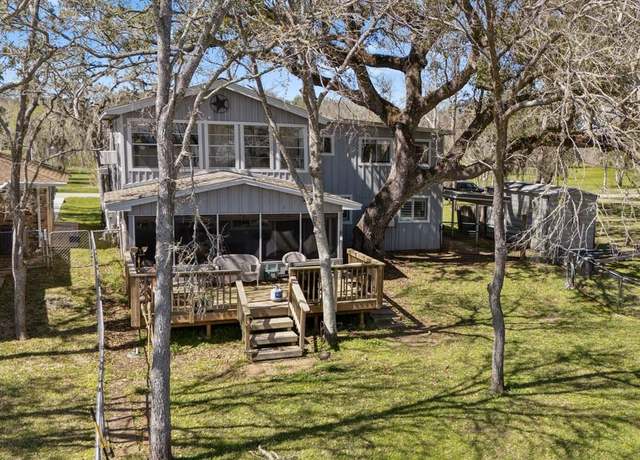 Property at 909 Pr 652, Bay City, TX 77414, 4 beds, 3 baths