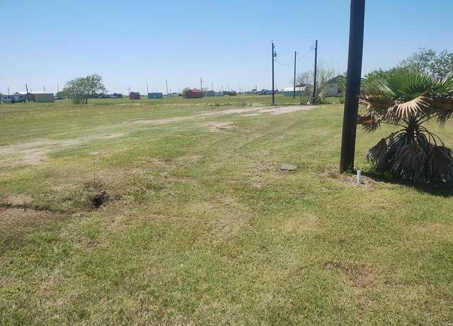 Property at 292 Haddock Dr, Palacios, TX 77465