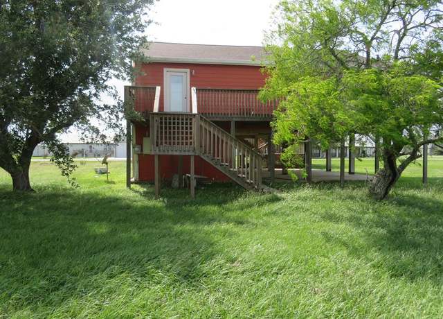 Property at 205 Buckskin Dr, Palacios, TX 77465, 2 beds, 1 bath
