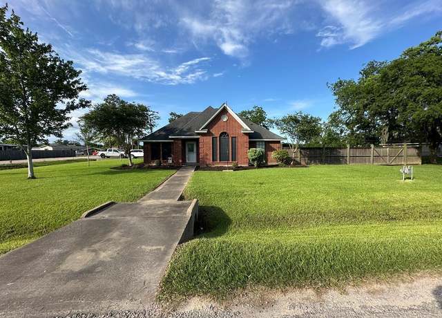 Property at 202 Silverleaf Rd, Sweeny, TX 77480, 4 beds, 2 baths