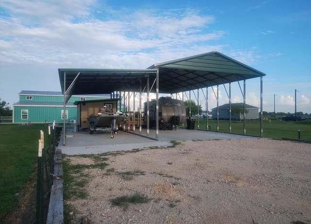 Property at 38 Squid Ln, Palacios, TX 77465