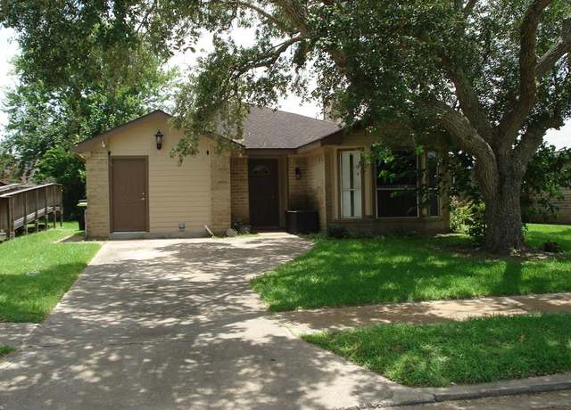 Property at 4503 Rattan Ave, Bay City, TX 77414, 3 beds, 2 baths