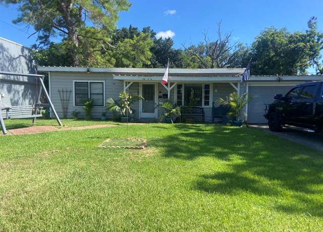 Property at 2912 9th St, Bay City, TX 77414, 2 beds, 1 bath