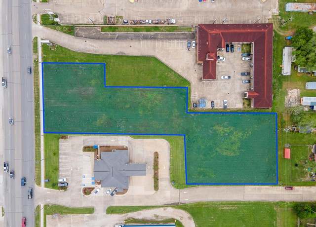 Property at 3612 7th St, Bay City, TX 77414