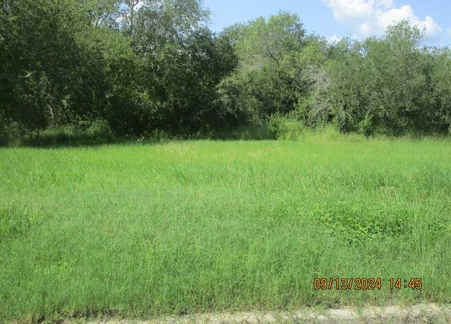 Property at 1205 E Glendale, Beeville, TX 78012