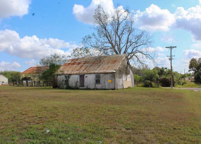 Property at 315 Lloyd Bentsen Hwy, Beeville, TX 78102