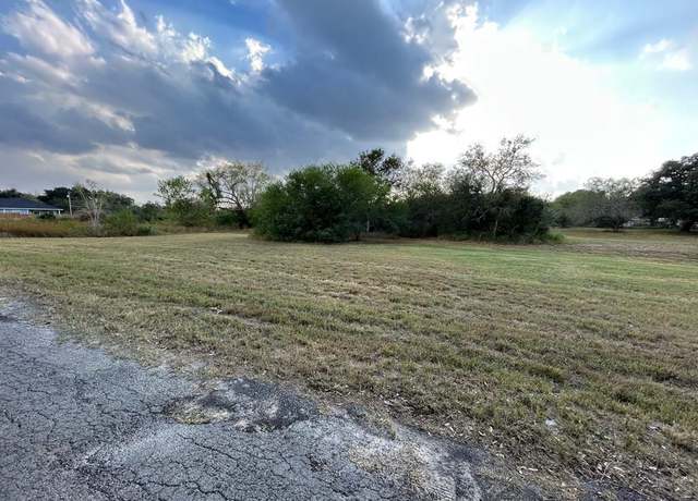 Property at 0000 W Inez, Beeville, TX 78102