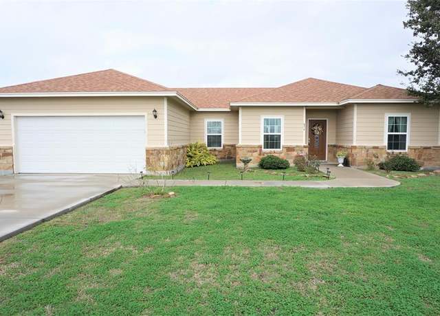Property at 516 W Sullivan, Skidmore, TX 78389, 3 beds, 2 baths