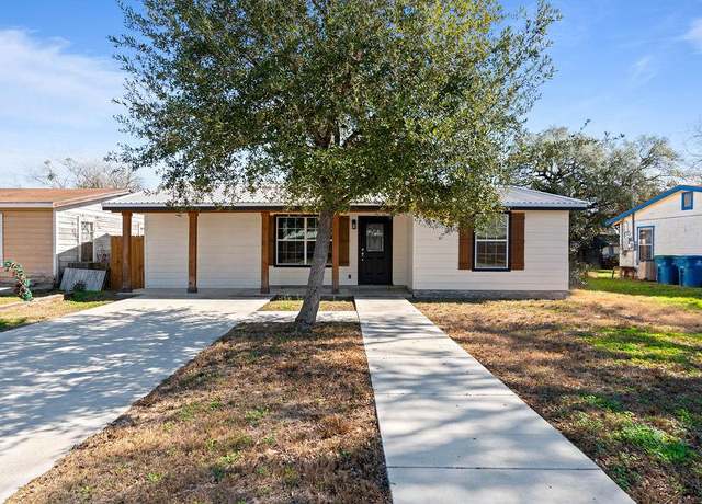 Property at 1806 N Washington St, Beeville, TX 78102, 4 beds, 2 baths