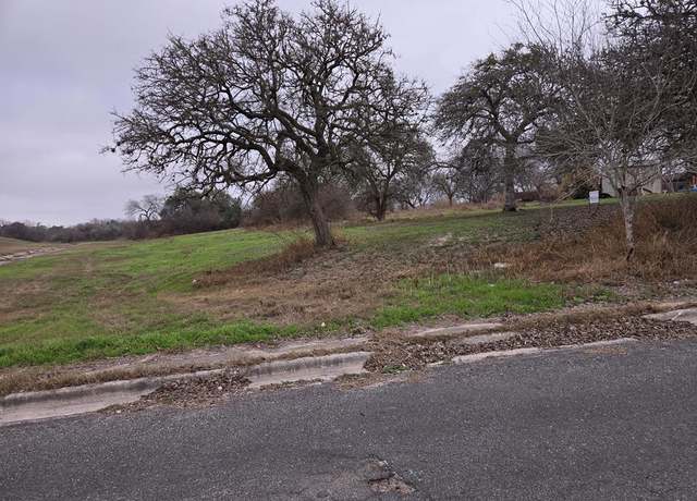 Property at 710 W Second St, Beeville, TX 78102