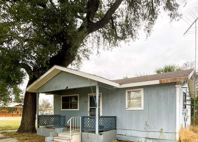 Property at 510 Hidalgo St, Beeville, TX 78102, 1 bed, 1 bath
