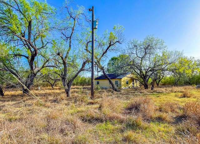 Property at 2660 Earls Trl, Beeville, TX 78102