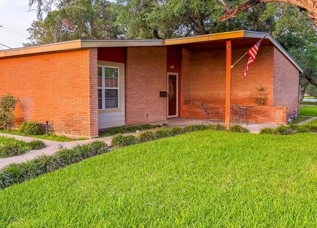 Property at 701 E Inez St, Beeville, TX 78102, 2 beds, 2 baths