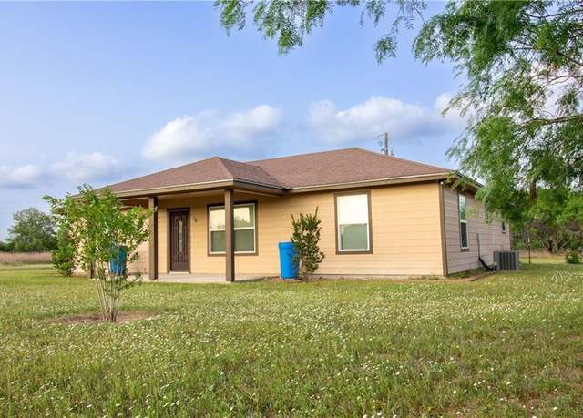 Property at 3134 E Hwy 59, Beeville, TX 78012, 3 beds, 2 baths