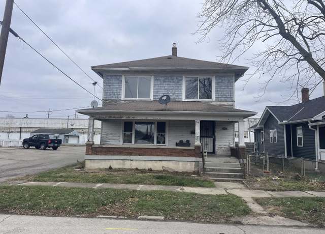 Property at 218 9th St, Connersville, IN 47331, 3 beds, 1.5 baths