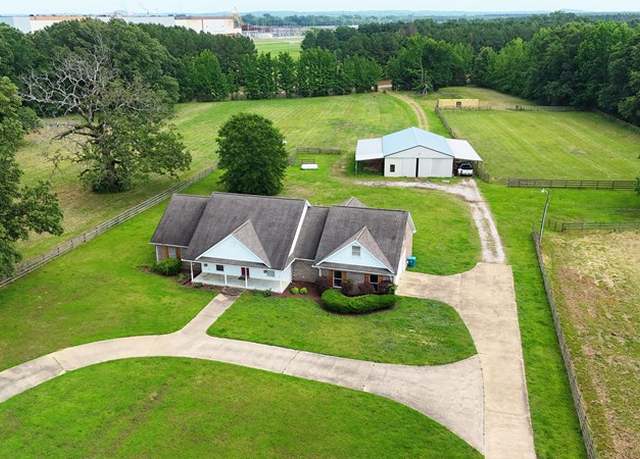 Property at Undisclosed address, Grenada, MS 38901, 4 beds, 2.5 baths