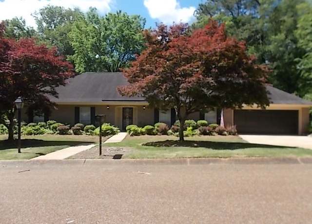 Property at Undisclosed address, Grenada, MS 38901, 4 beds, 3 baths