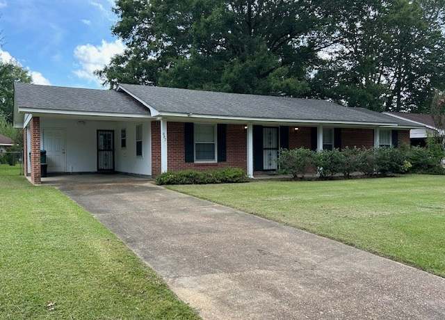 Property at Undisclosed address, Grenada, MS 38901, 3 beds, 1.5 baths