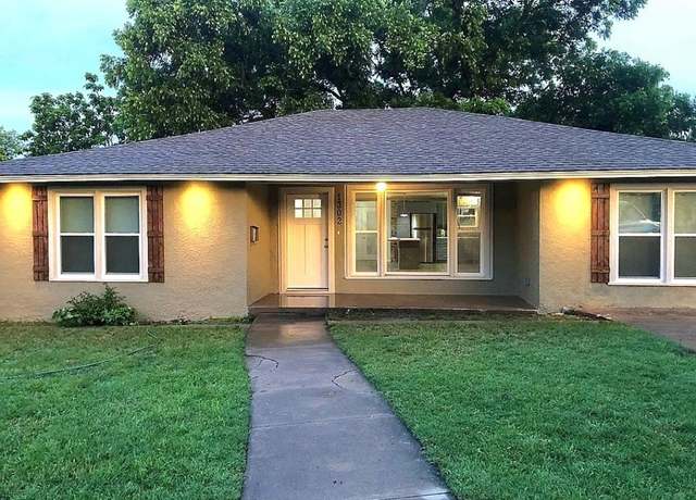 Property at 1302 Bristol Dr, Sweetwater, TX 79556, 3 beds, 2 baths