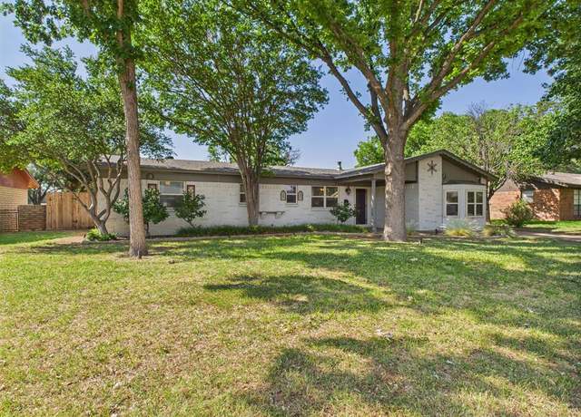 Property at 1410 Stanley St, Sweetwater, TX 79556, 4 beds, 2 baths