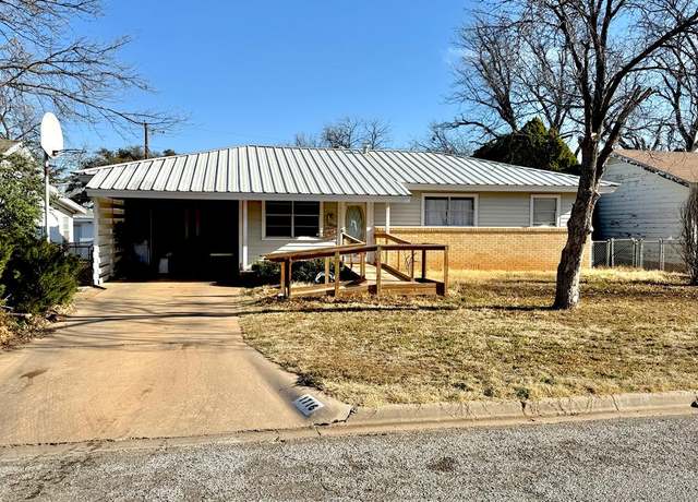 Property at 1716 Rose Ave, Sweetwater, TX 79556, 3 beds, 1 bath
