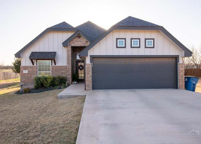 Property at 216 Wildwood Rd, Sweetwater, TX 79556, 4 beds, 2 baths