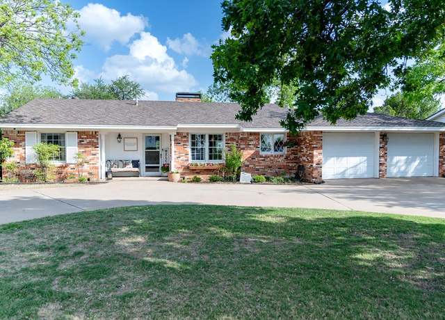Property at 1902 Country Clb, Sweetwater, TX 79556, 3 beds, 2 baths