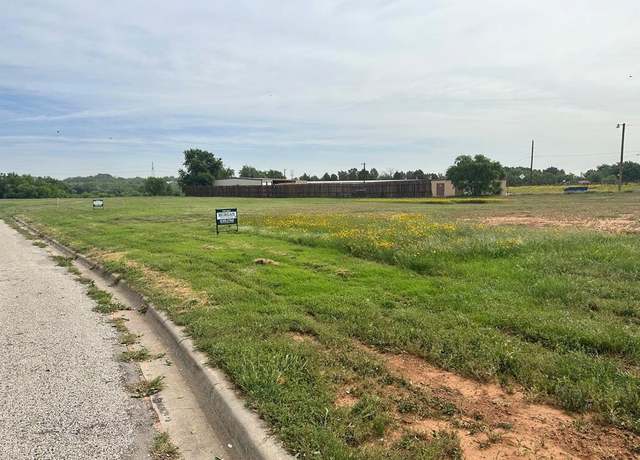 Property at 16 Lakewood Dr, Sweetwater, TX 79556