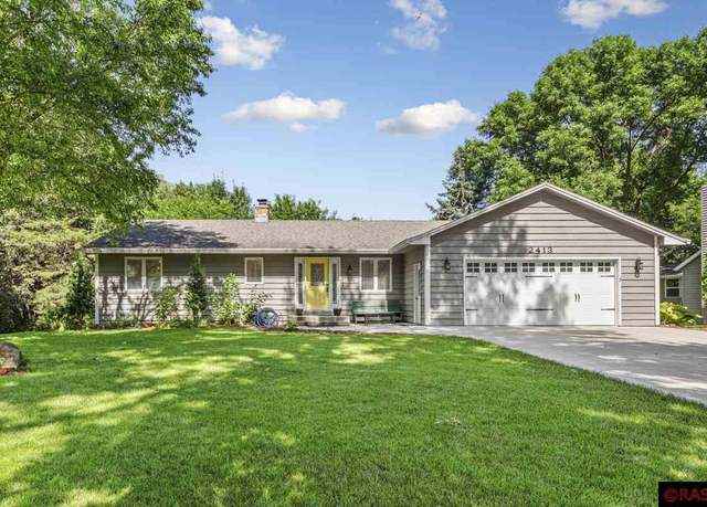 Property at 2413 Northridge Dr, North Mankato, MN 56003, 4 beds, 3 baths