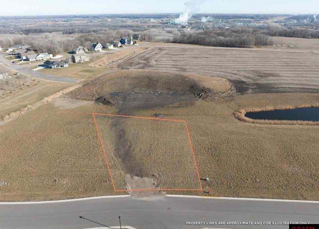 Property at 2152 Deerwood Dr, North Mankato, MN 56003