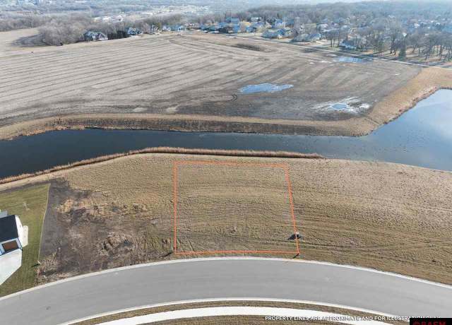Property at 2128 Deerwood Dr, North Mankato, MN 56003