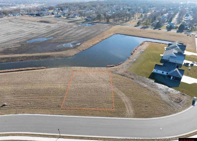 Property at 2120 Deerwood Dr, North Mankato, MN 56003