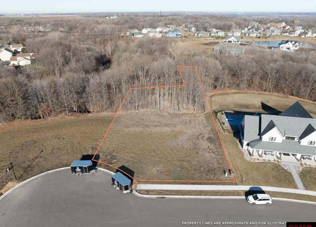 Property at 30 South Pointe Ct, North Mankato, MN 56003