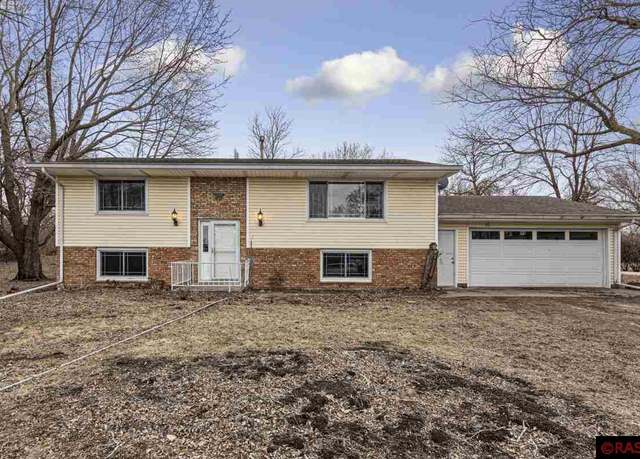 Property at 52821 223rd Ln, Lake Crystal, MN 56055, 4 beds, 2 baths