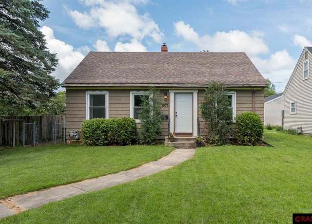 Property at 809 Lyndale St, North Mankato, MN 56003, 4 beds, 2 baths