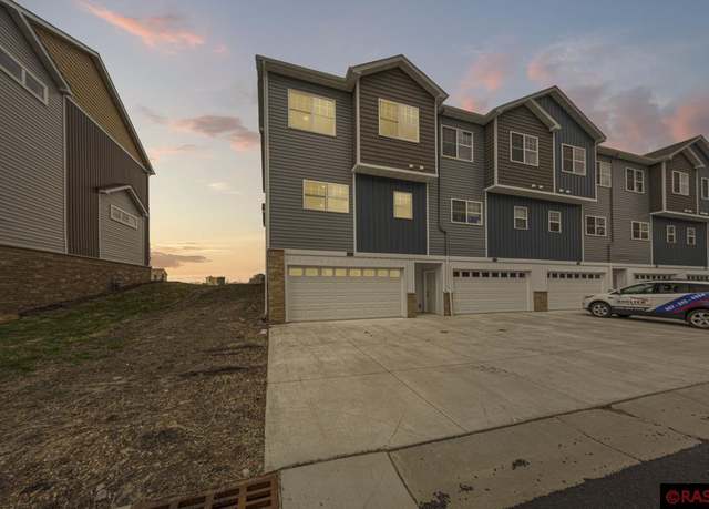 Property at 3052 Bluestem Trl, Mankato, MN 56001, 3 beds, 2.5 baths