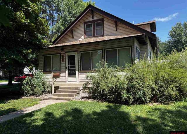 Property at 327 W Broadway Ave, St. Peter, MN 56082, 3 beds, 2 baths