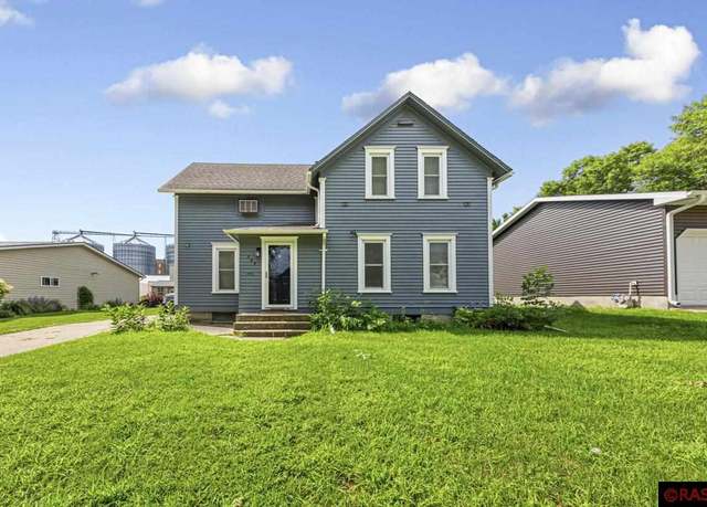 Property at 305 NE Elm St, Sleepy Eye, MN 56085, 4 beds, 2 baths