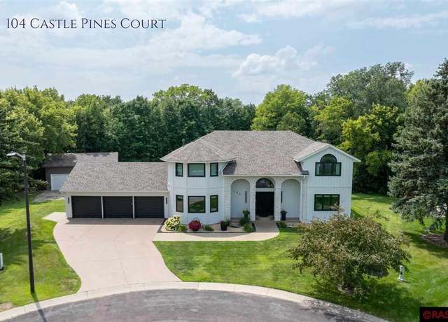 Property at 104 Castle Pines Ct, Mankato, MN 56001, 6 beds, 4.5 baths