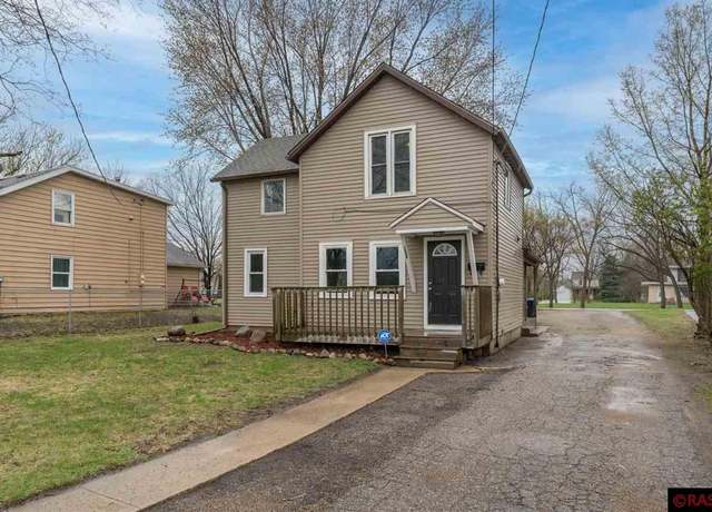 Property at 1506 3rd Ave, Mankato, MN 56001, 4 beds, 1.5 baths
